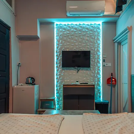 Tisza Gyoengye Garden * Segedyn